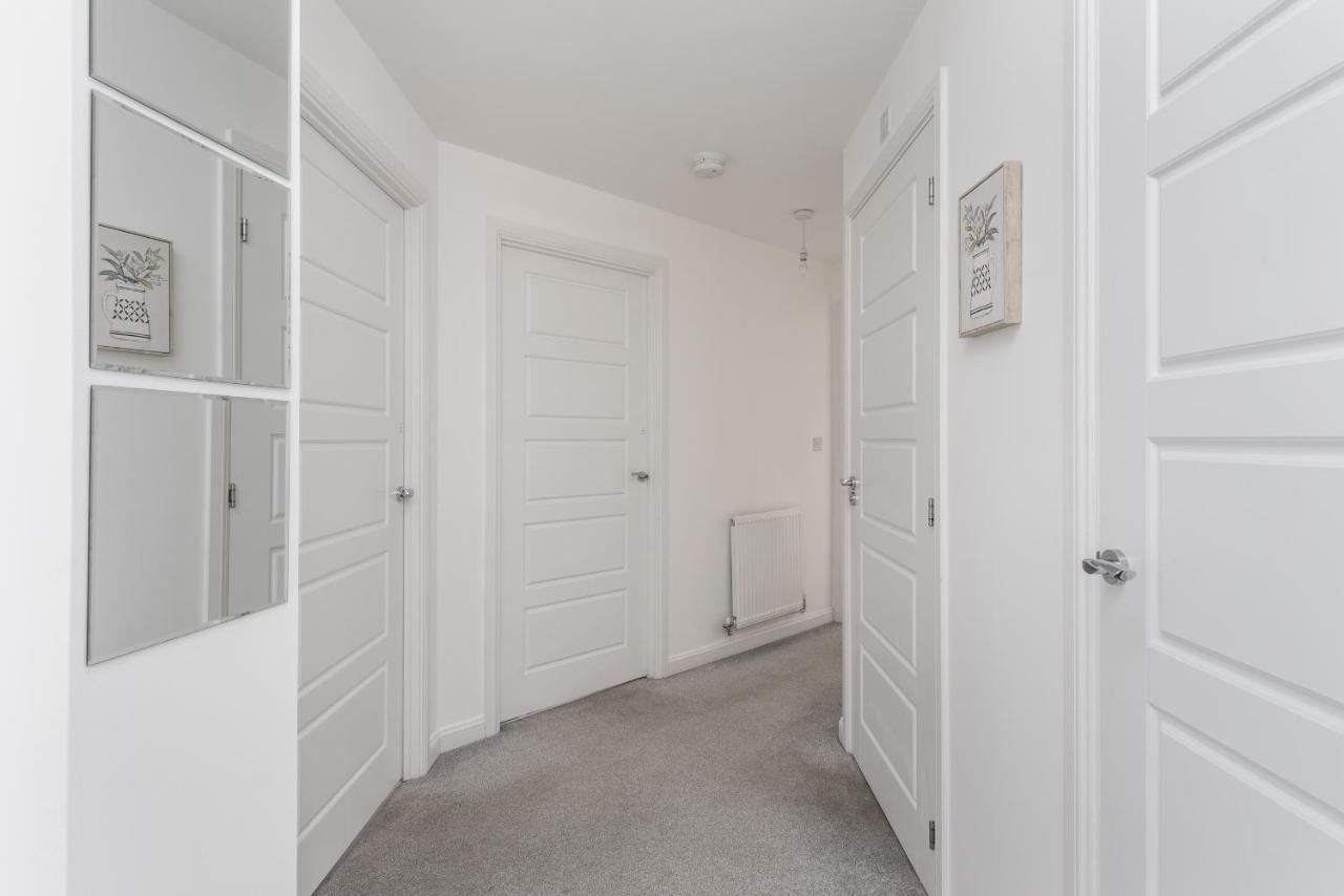 Two Bedroom Apartment - Milton Keynes By Aryas Properties Broughton  Екстериор снимка