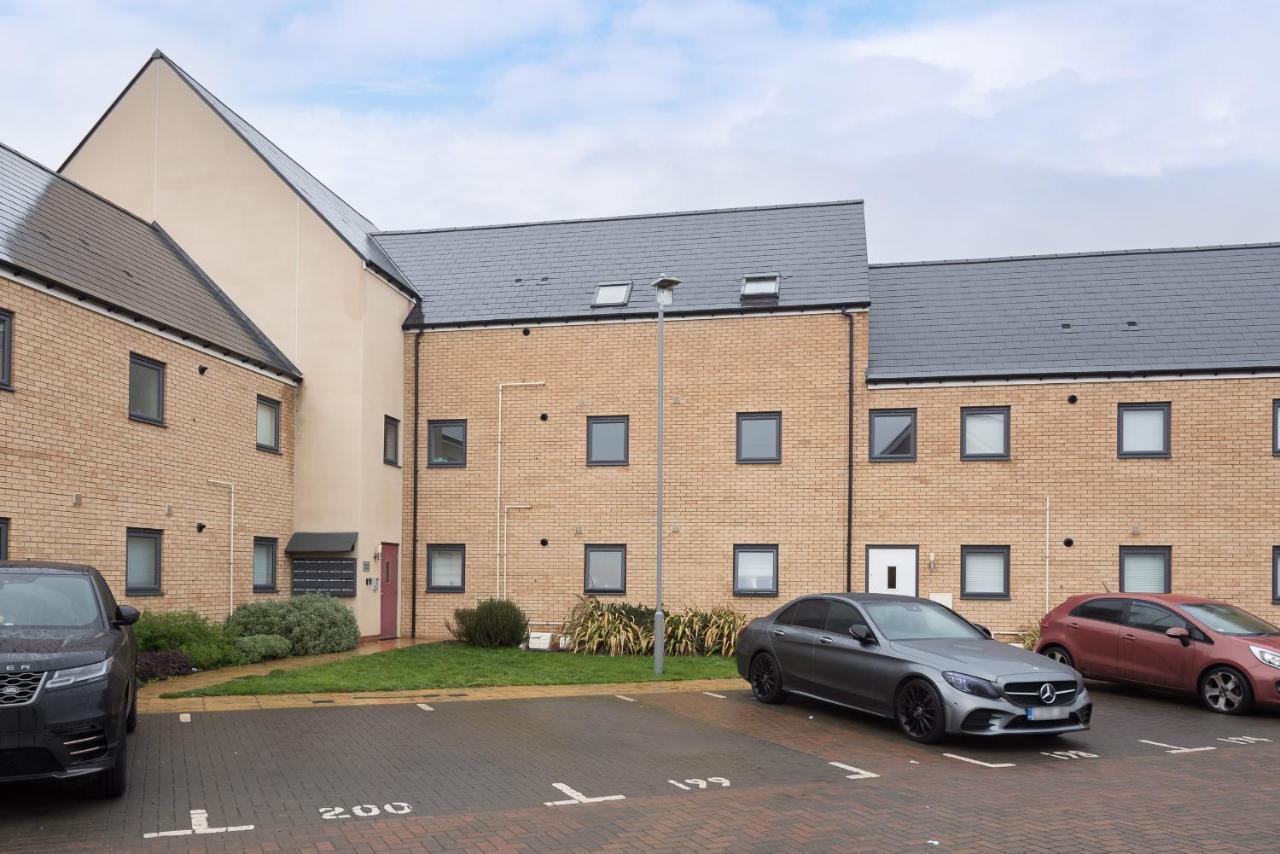 Two Bedroom Apartment - Milton Keynes By Aryas Properties Broughton  Екстериор снимка